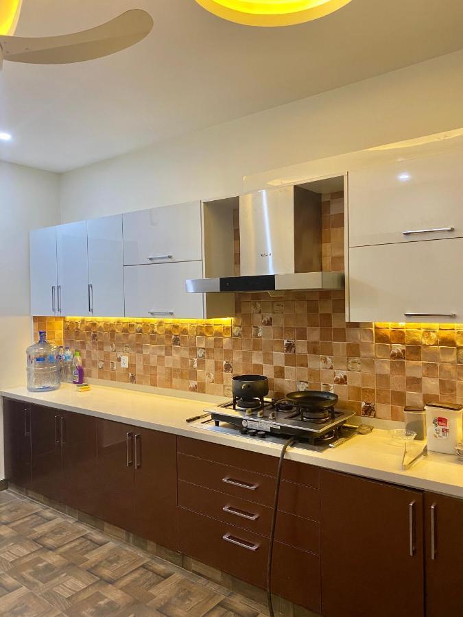 イスラマバード Continental Boutique House Bed & Breakfast エクステリア 写真